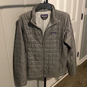 Like New Women’s Patagonia Nano Puff Jacket~Grey~ Sz MED